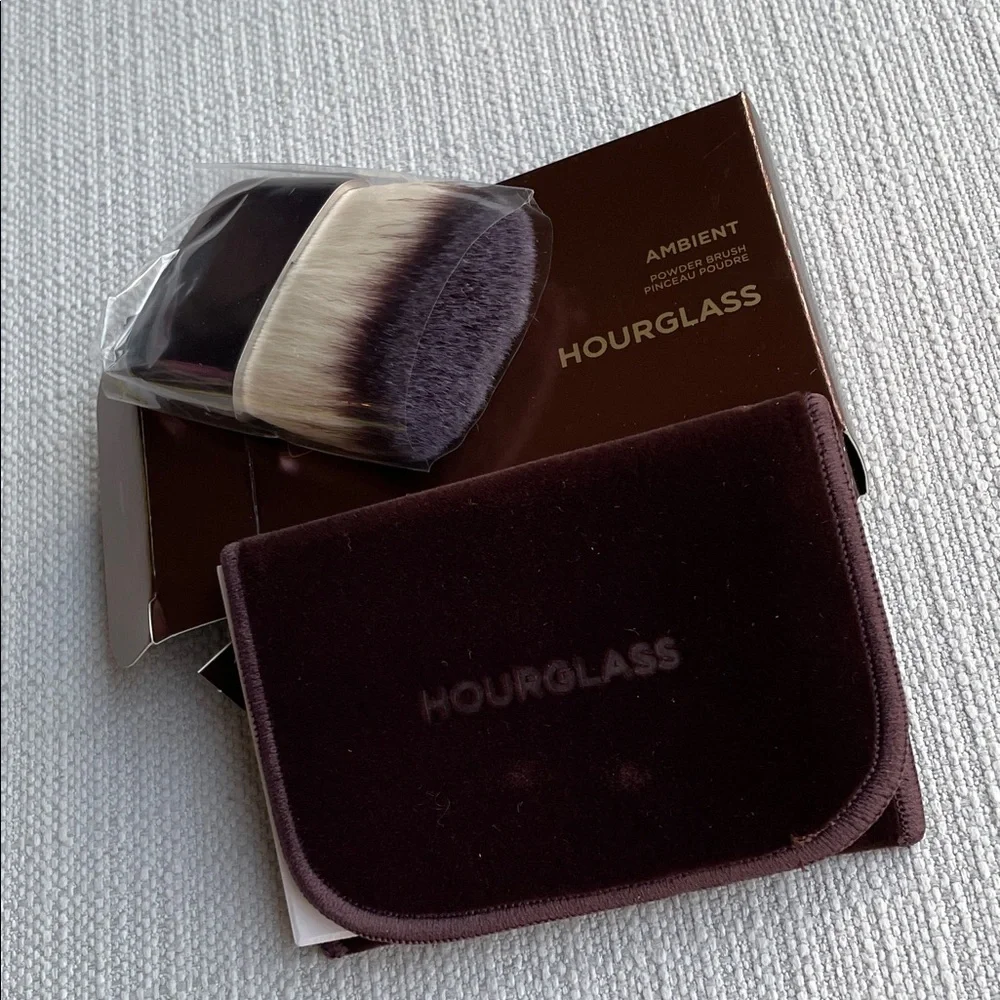 Hourglass Ambient Powder Brush New in box
